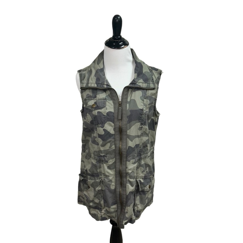 Ashley Utility Collection Women's Medium Full Zip Vest Cinched Waist Camouflage